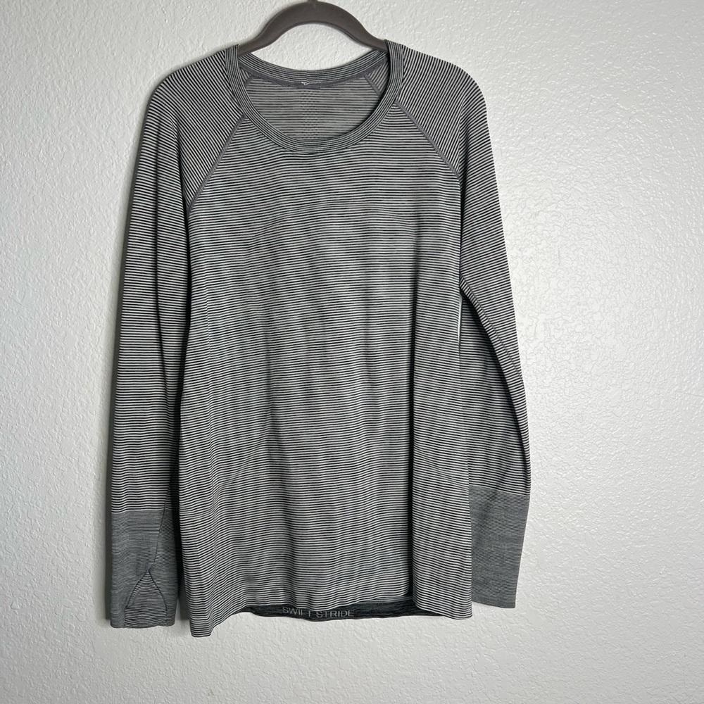 Lululemon Swiftly Tech Black and White Striped Long Sleeve Size 12